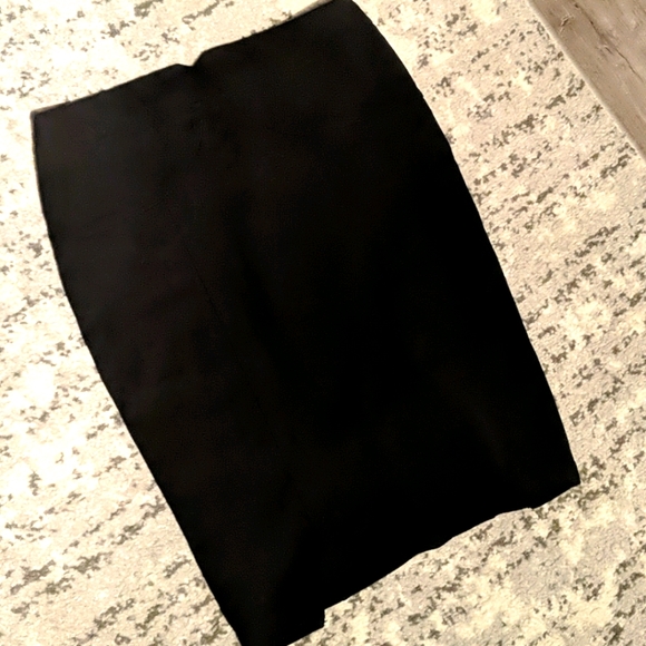 Black Stretchy Pencil Skirt - Picture 1 of 3